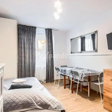Luksusowy Gaj Apartament By Apartamenty Na Dni Вроцлав Екстериор снимка